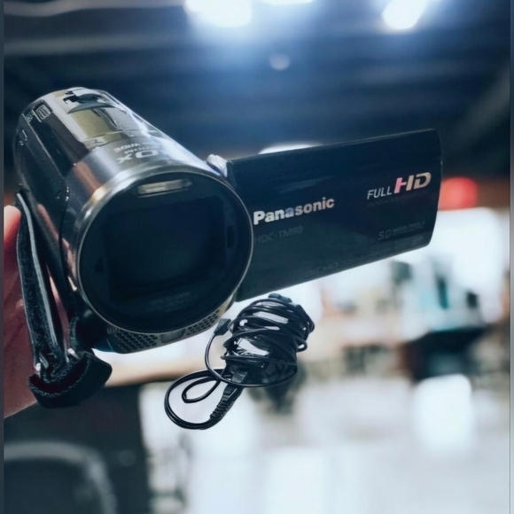 SoldPanasonic HDC-TM90 (16 GB) HD Camcorder With Original Charger Batt Excellent - Picture 2 of 16